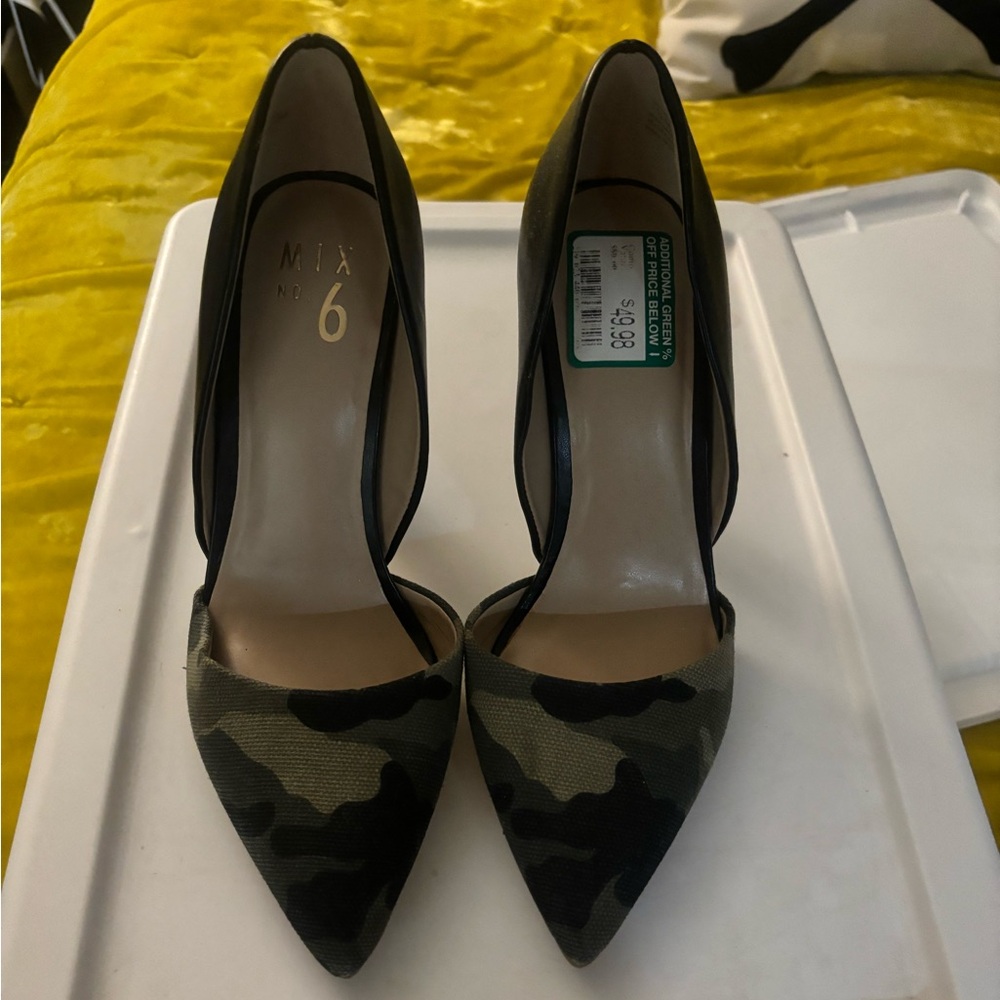 Camouflage heels